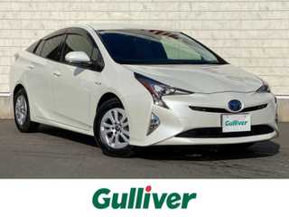 プリウス Sセーフティプラス