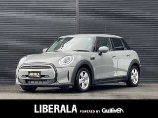 ＭＩＮＩ ワン エッセンシャルトリム