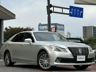 クラウンハイブリッド ロイヤルサルーンG