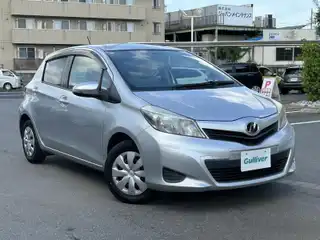 ヴィッツ F