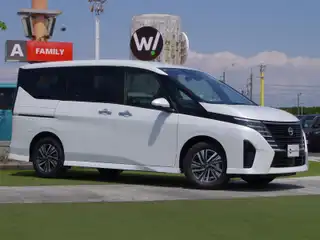 セレナ e－パワー ハイウェイスター V