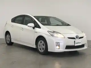 プリウス S