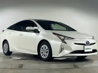 プリウス Sセーフティプラス