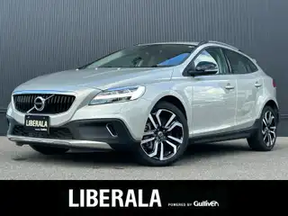 Ｖ４０ クロスカントリー T5 AWD モメンタム