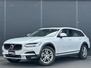 Ｖ９０ クロスカントリー D4 AWD サマム