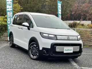 フリード e:HEV クロスター