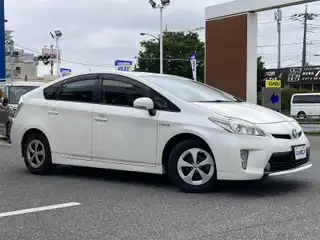 プリウス S