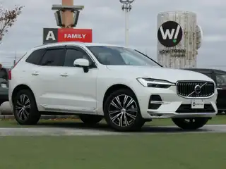 ボルボ ＸＣ６０ B5 AWD インスクリプション