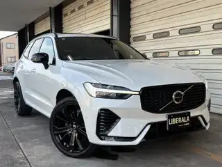 ボルボ ＸＣ６０ B6 AWD Rデザイン
