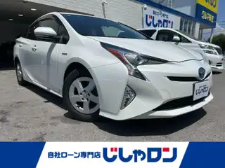 プリウス S