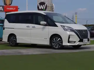 セレナ ハイウェイスター V