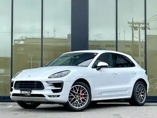 マカン GTS