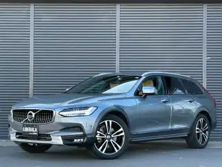 Ｖ９０ クロスカントリー D4 AWD サマム