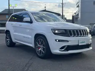 ジープ・グランドチェロキー SRT8