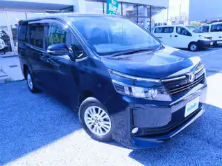 ヴォクシー V