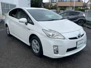 プリウス S