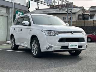 アウトランダーＰＨＥＶ G ナビパッケージ