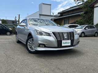 クラウンハイブリッド ロイヤルサルーンG Four