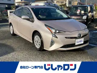 プリウス Sセーフティプラス