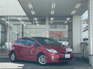 プリウス S