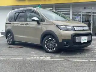 フリード e:HEV クロスター
