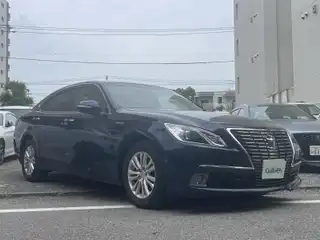 クラウンハイブリッド ロイヤルサルーン