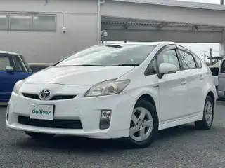 プリウス L