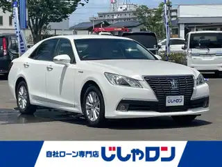 クラウン ハイブリッド ロイヤルサルーン