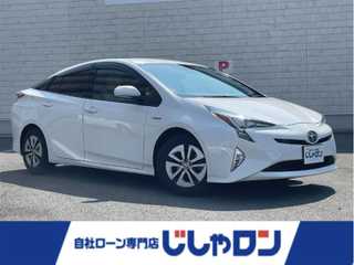 プリウス A
