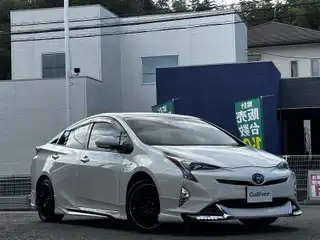 プリウス A プレミアム　ツーリングセレ