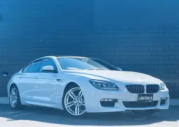 BMW 6シリーズグランツーリスモ(G32) JV30A用 フロントブレーキパッド+