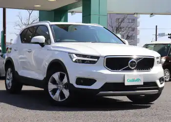 ボルボ,ボルボ ＸＣ４０,B4 AWD モメンタム