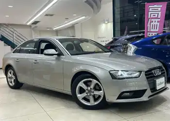 アウディ,Ａ４,2．0 TFSI
