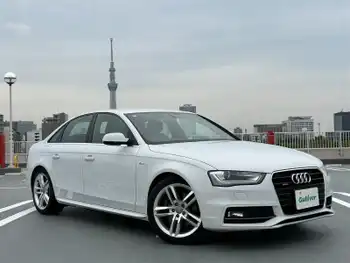 アウディ Ａ４ 2．0 TFSI クワトロ ワンオーナー/純正ナビ/ハーフレザー/ETC