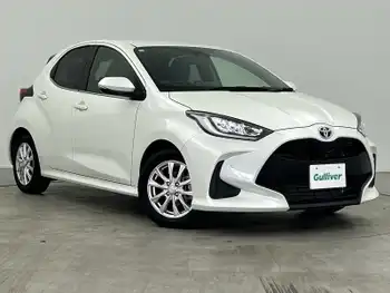 トヨタ ヤリス ハイブリッド Z 禁煙車 純正ナビ 全方位 BSM シ-トヒ-タ-