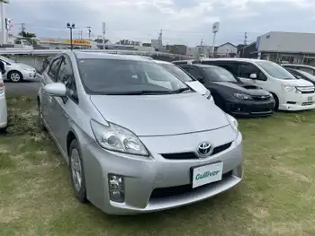 トヨタ プリウス S