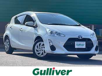 トヨタ アクア S スタイルブラック 純正SDナビ　禁煙車　バックカメラ