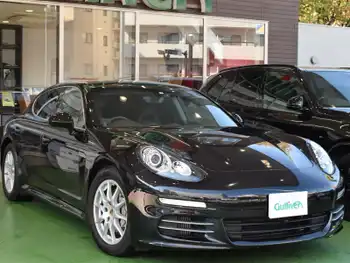 ポルシェ パナメーラ 4S