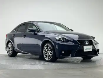 レクサス ＩＳ 300h バージョンL サンルーフ　ナビ　BSM 衝突軽減　ETC