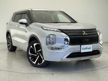 三菱 アウトランダー ＰＨＥＶ P BOSEサウンド ワイヤレス充電 HUD ETC2.0