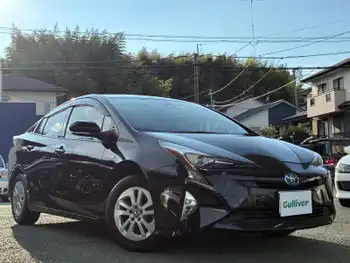 トヨタ プリウス Sセーフティプラス ツートーン 純正9型ナビ Bカメラ レーダークルコン ETC