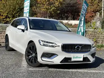 ボルボ Ｖ６０ T5 インスクリプション 本革　純正ナビTV　360度カメラ　シートH