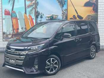 トヨタ ノア Si 10．1Vインチフリップダウンモニター　