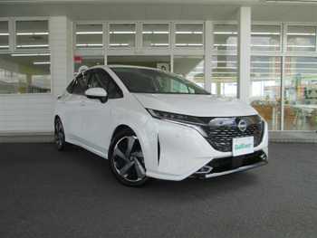 日産 オーラ G レザーエディション