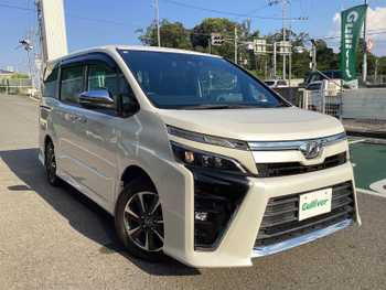 トヨタ ヴォクシー ZS 煌