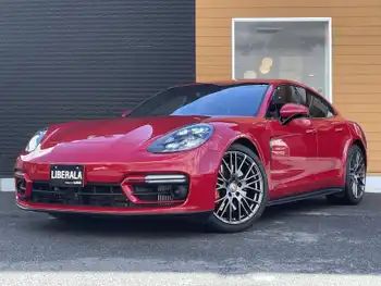ポルシェ ポルシェ パナメーラ GTS