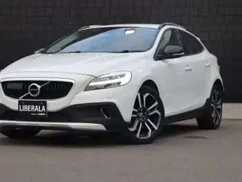 ボルボ Ｖ４０ クロスカントリー T5 AWD モメンタム HDDナビ  フルセグテレビ  Bカメラ