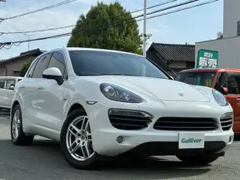 ポルシェ カイエン S ハイブリッド サンルーフ 純正ナビ Bカメラ 革シート