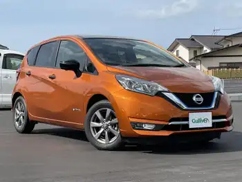 日産 ノート e－パワー メダリスト Bアロー エマブレ/純正ナビ/アラビュー/ツートーン