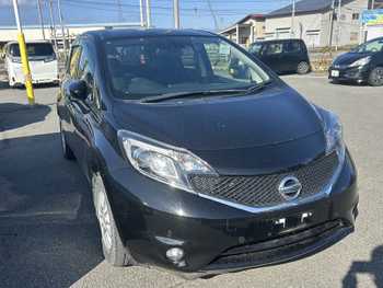 日産 ノート X FOUR V セレクション+セーフティⅡ
